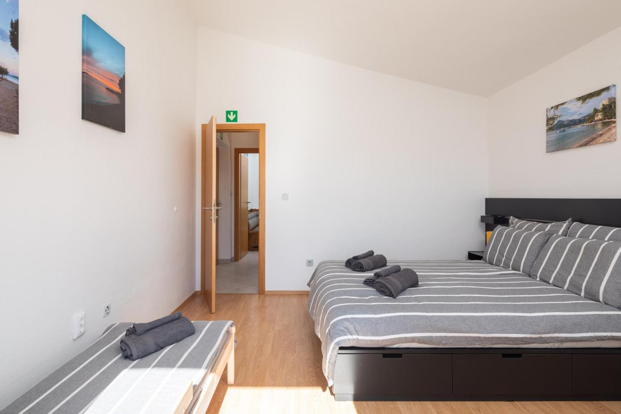 Sunshine Suites Omiš Eksteriør bilde