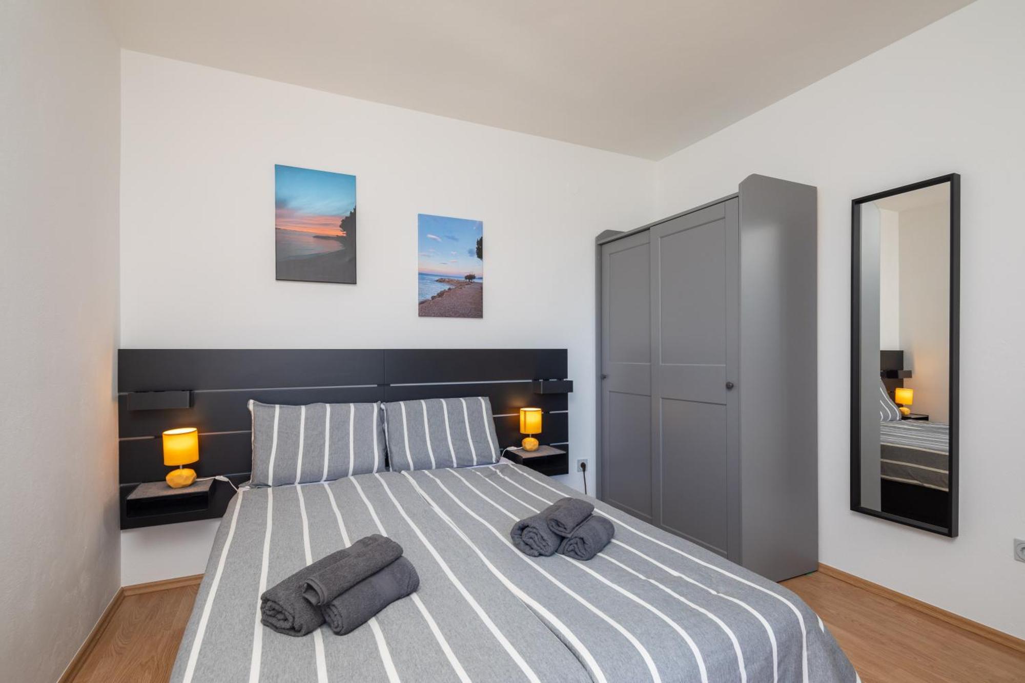 Sunshine Suites Omiš Eksteriør bilde