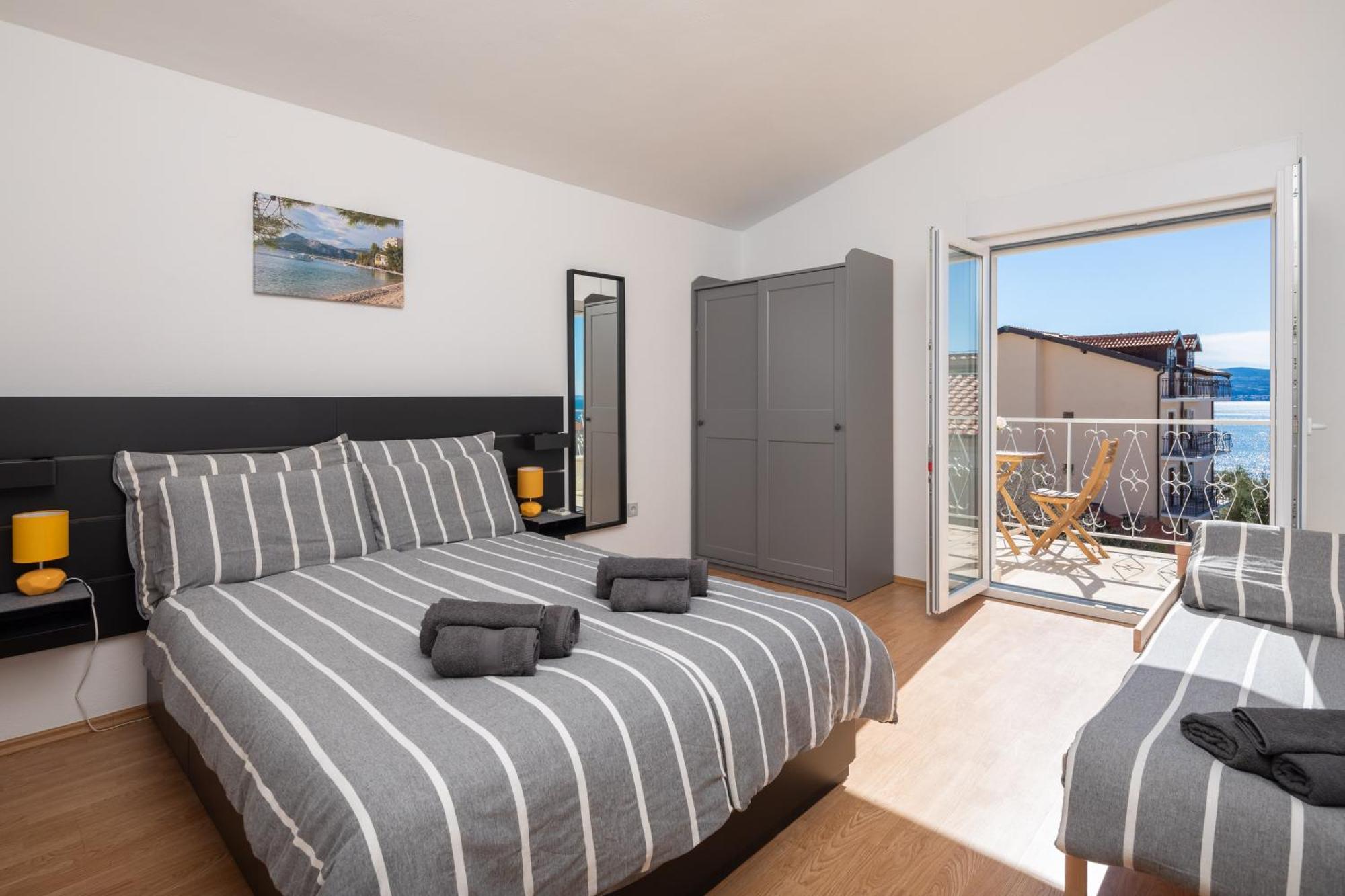 Sunshine Suites Omiš Eksteriør bilde