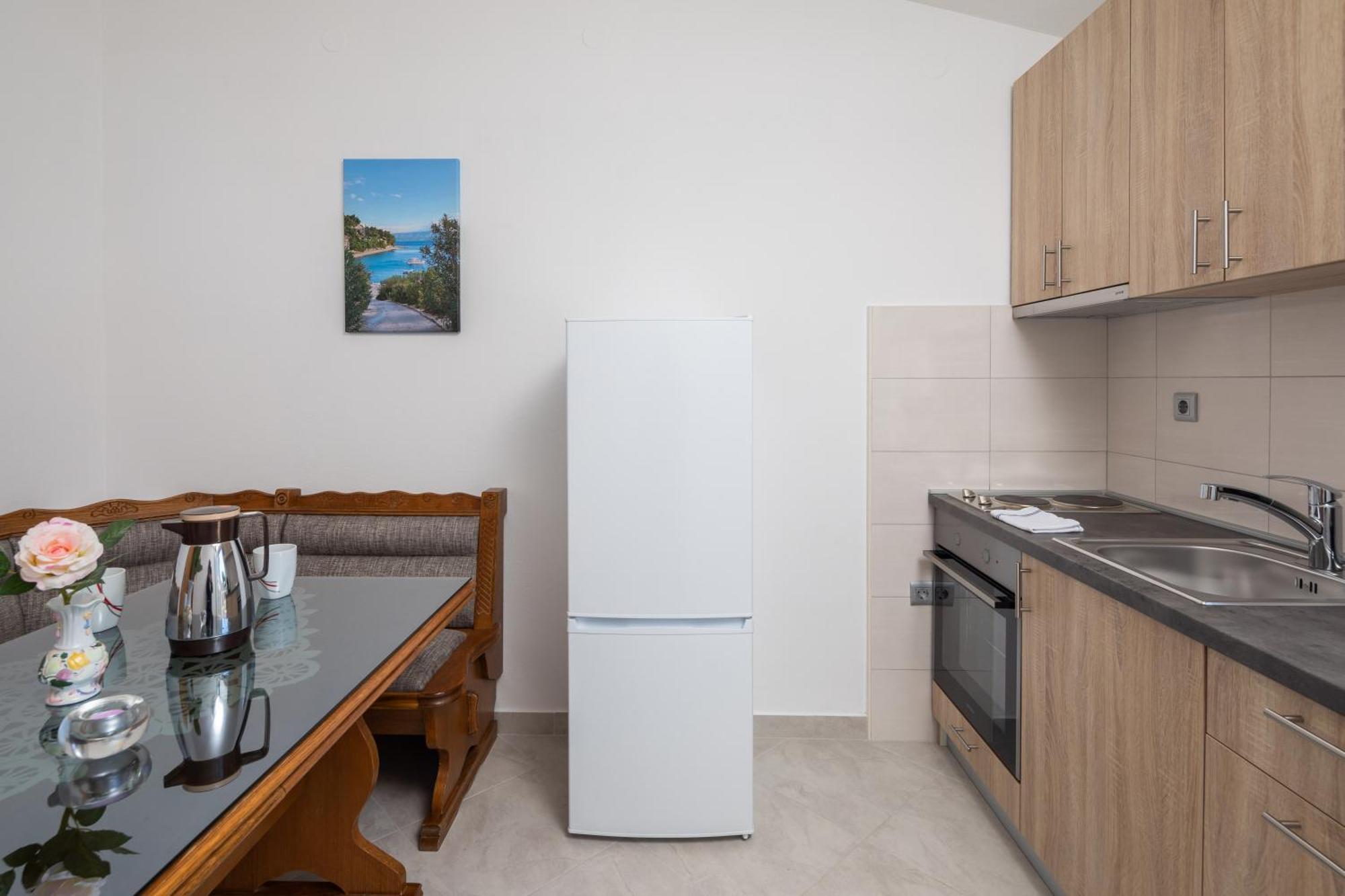 Sunshine Suites Omiš Eksteriør bilde