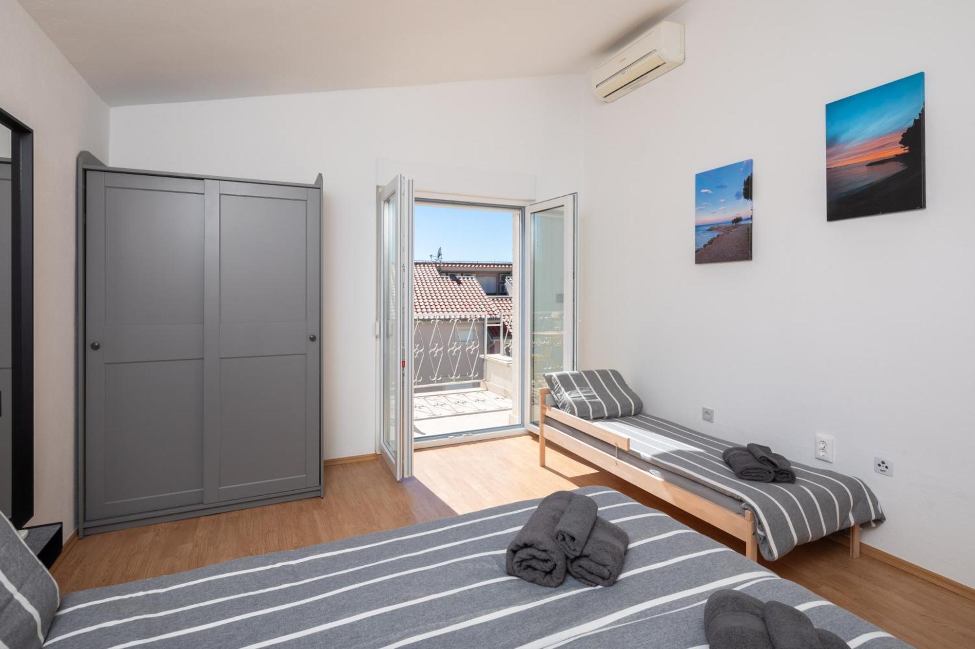 Sunshine Suites Omiš Eksteriør bilde