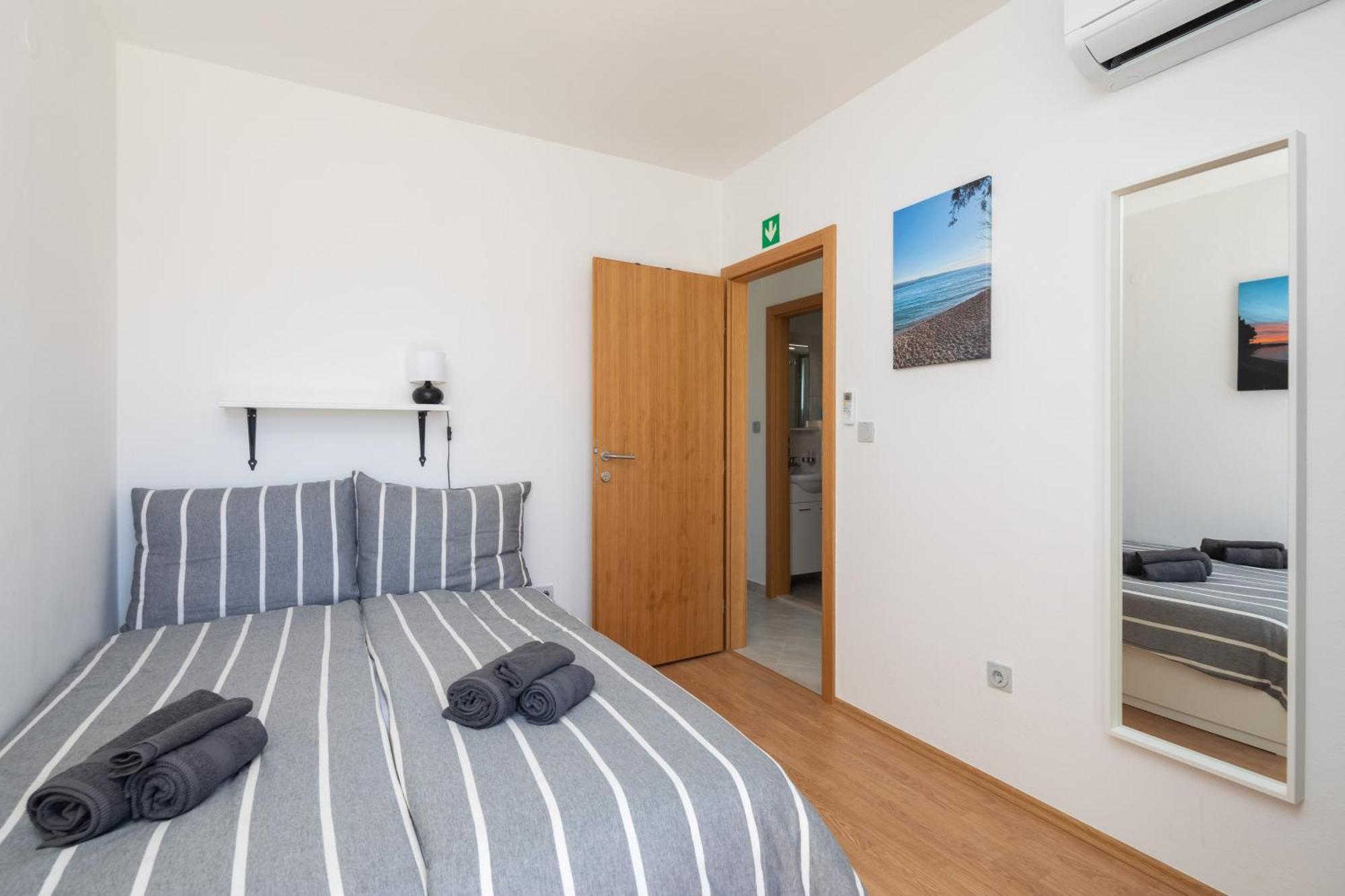 Sunshine Suites Omiš Eksteriør bilde