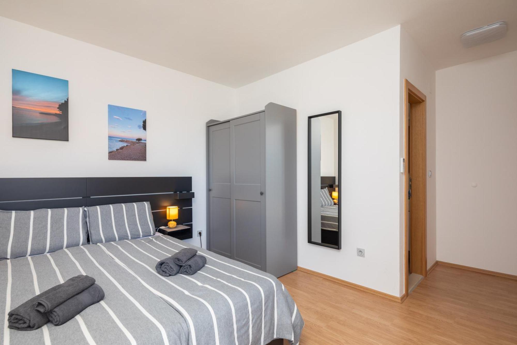 Sunshine Suites Omiš Eksteriør bilde
