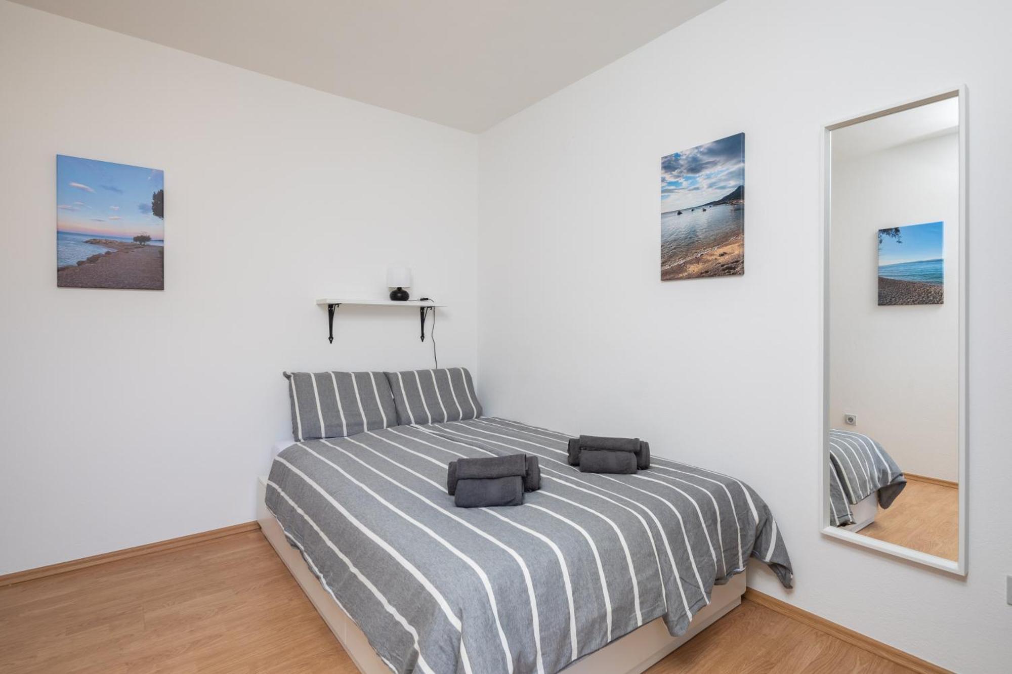 Sunshine Suites Omiš Eksteriør bilde