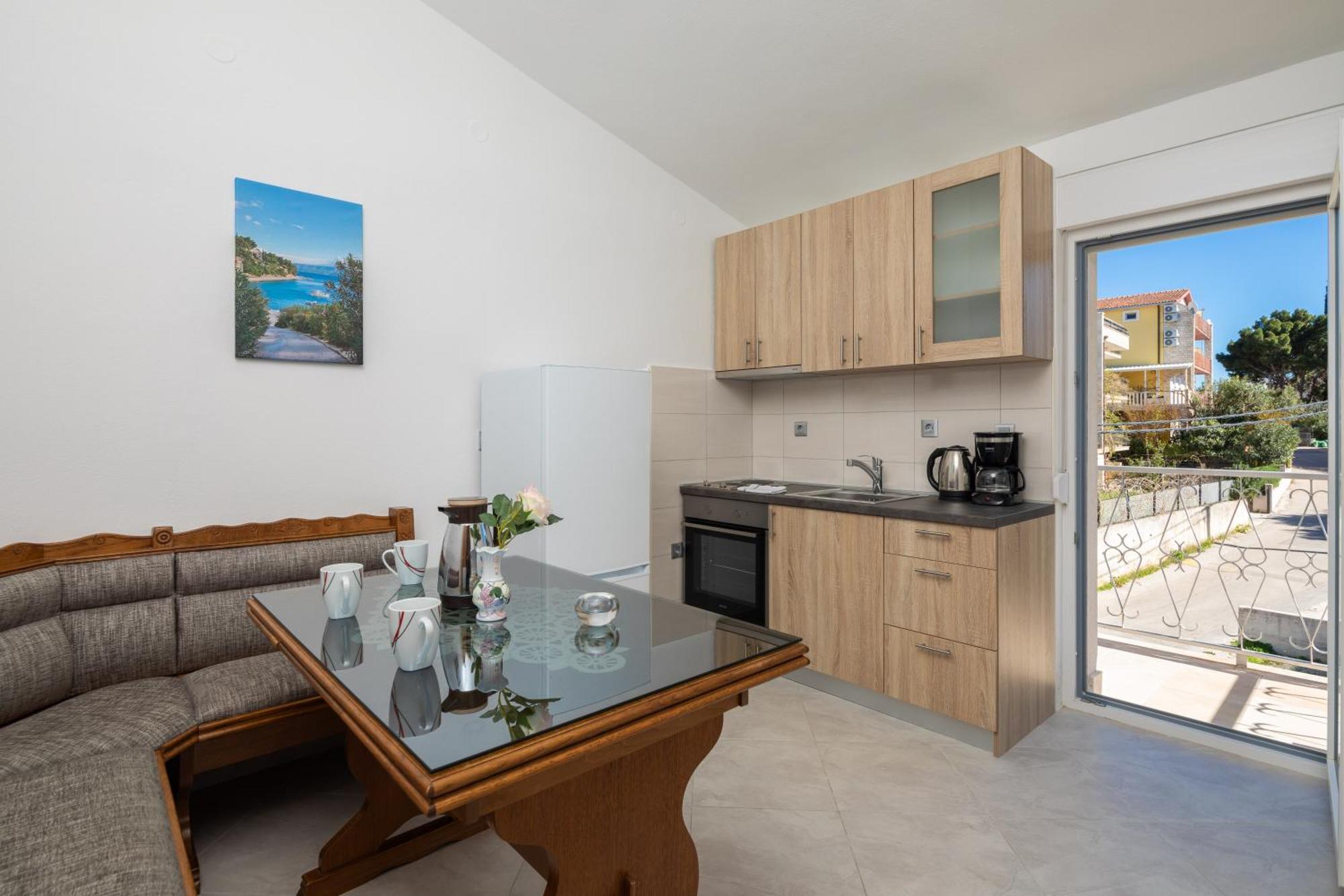 Sunshine Suites Omiš Eksteriør bilde