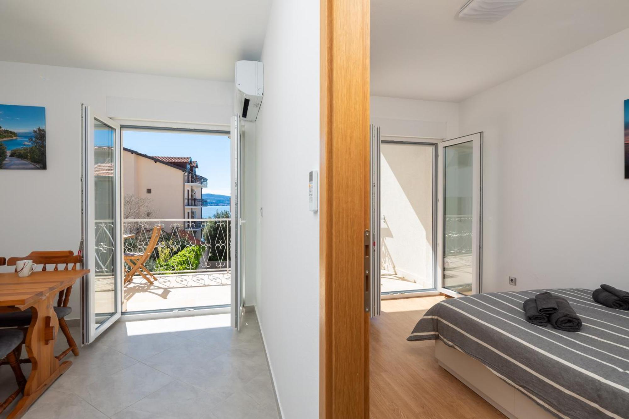 Sunshine Suites Omiš Eksteriør bilde