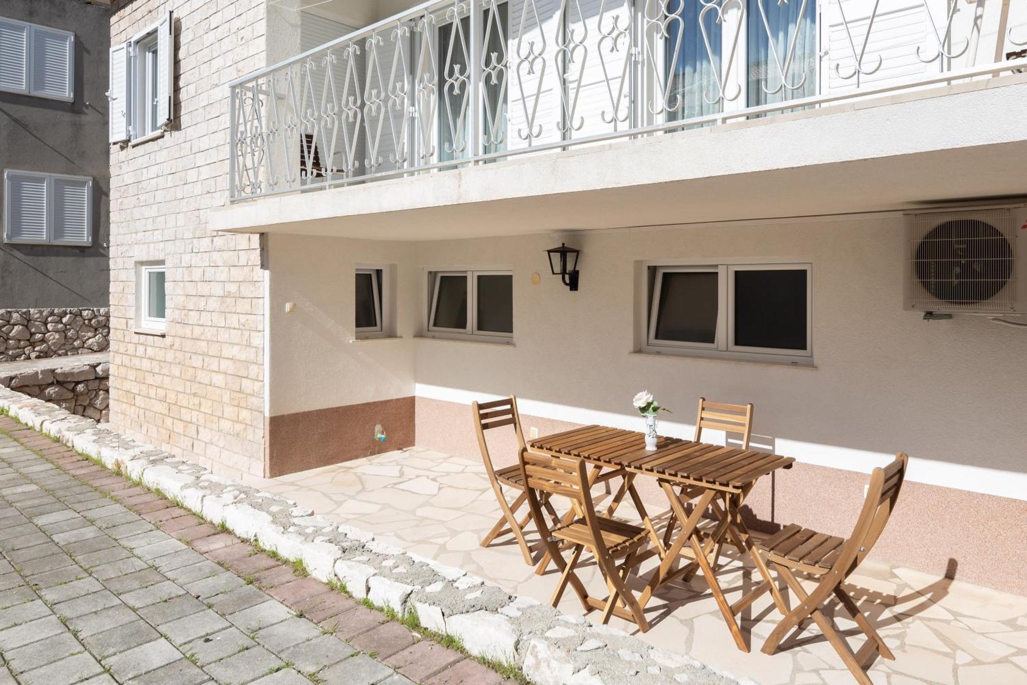 Sunshine Suites Omiš Eksteriør bilde